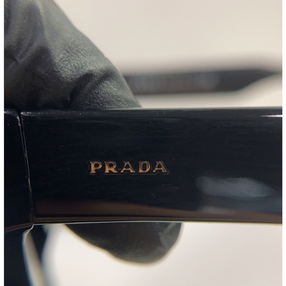 Prada sunglasses with case authentic - Picture 5 of 7